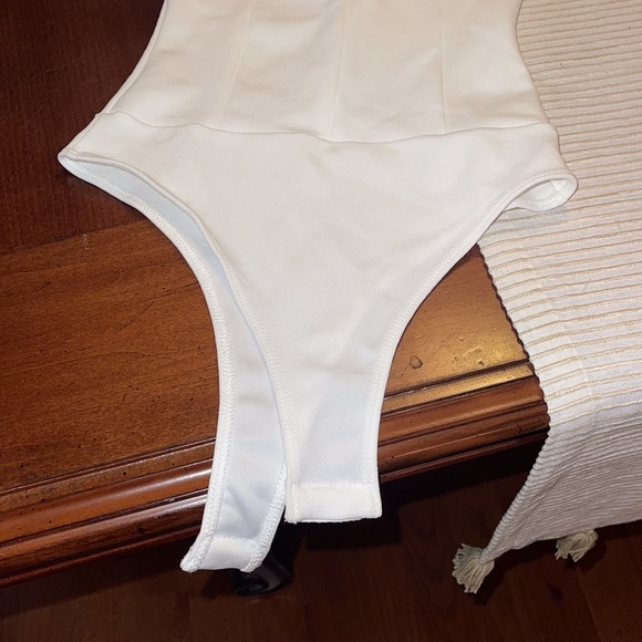 Lulus bodysuit - Picture 2 of 3